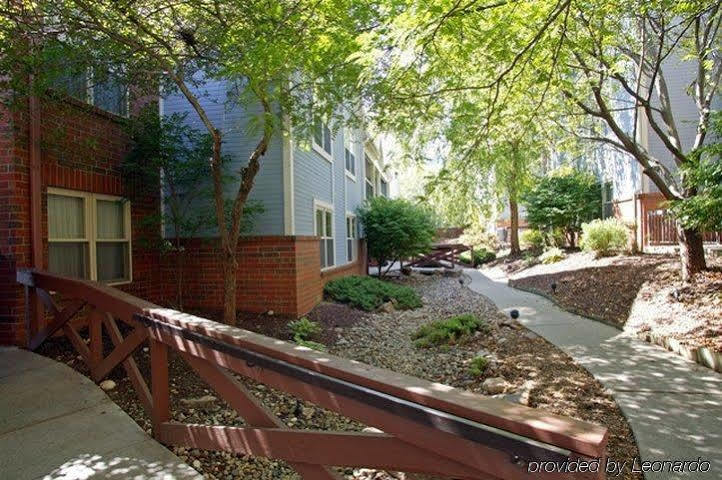 Suburban Extended Stay Hotel Omaha Esterno foto