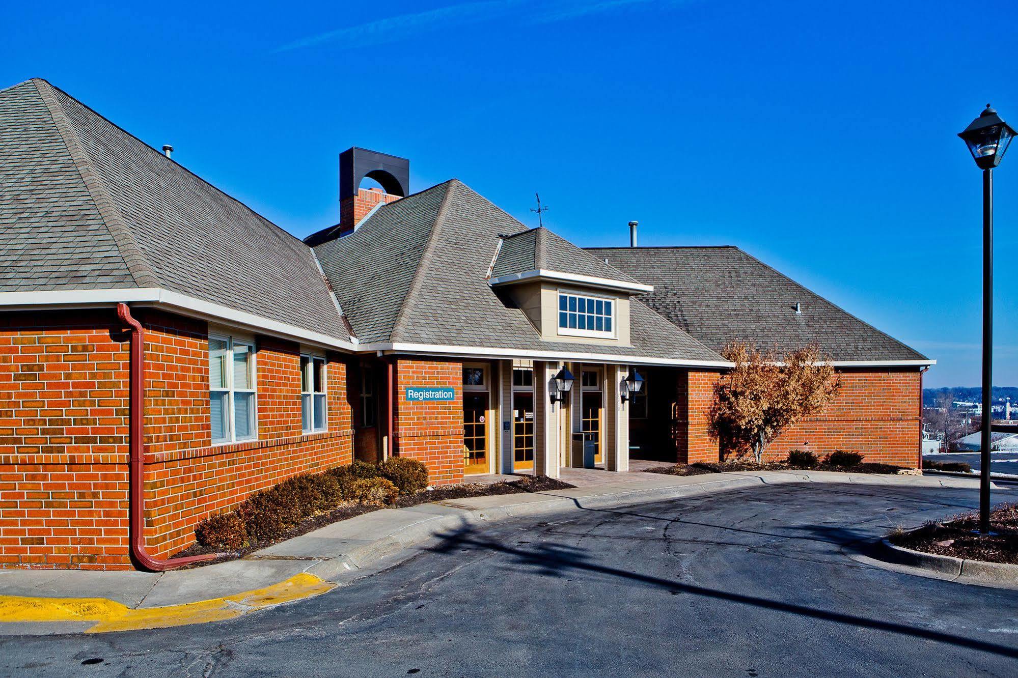 Suburban Extended Stay Hotel Omaha Esterno foto
