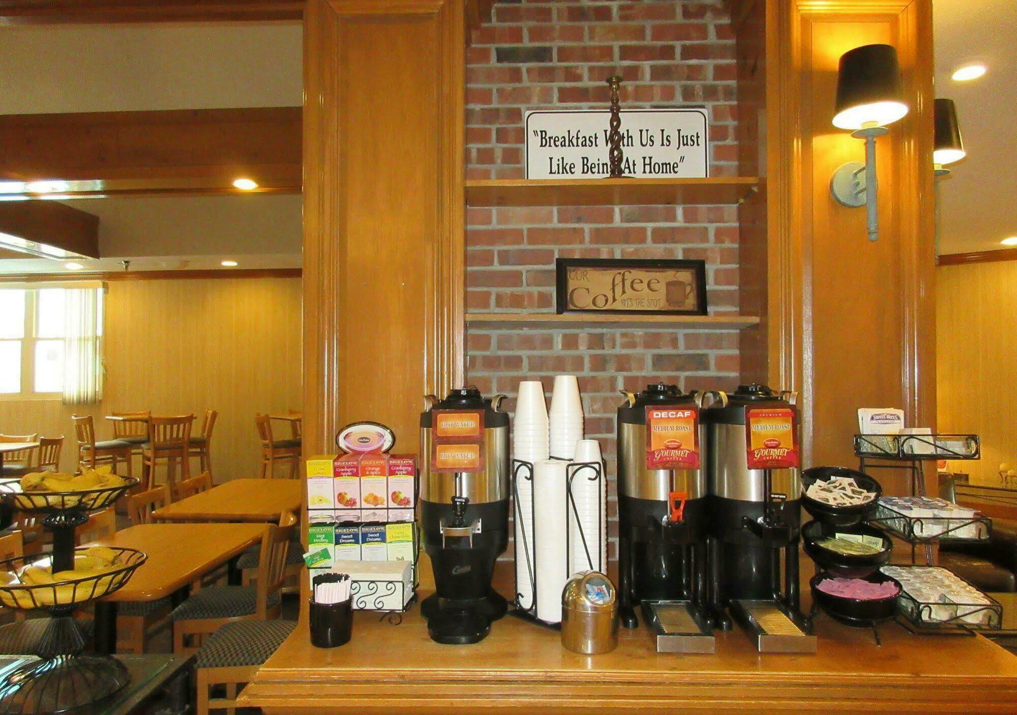 Suburban Extended Stay Hotel Omaha Esterno foto